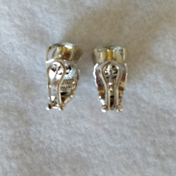 Green quartz Judith Ripka sterling silver crossover hoop earrings - Picture 8 of 11